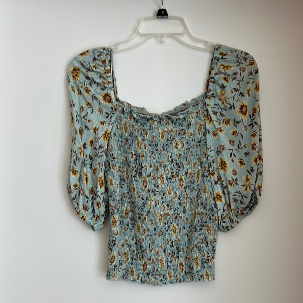 Von Maur Floral Smocked Puff Sleeve Top